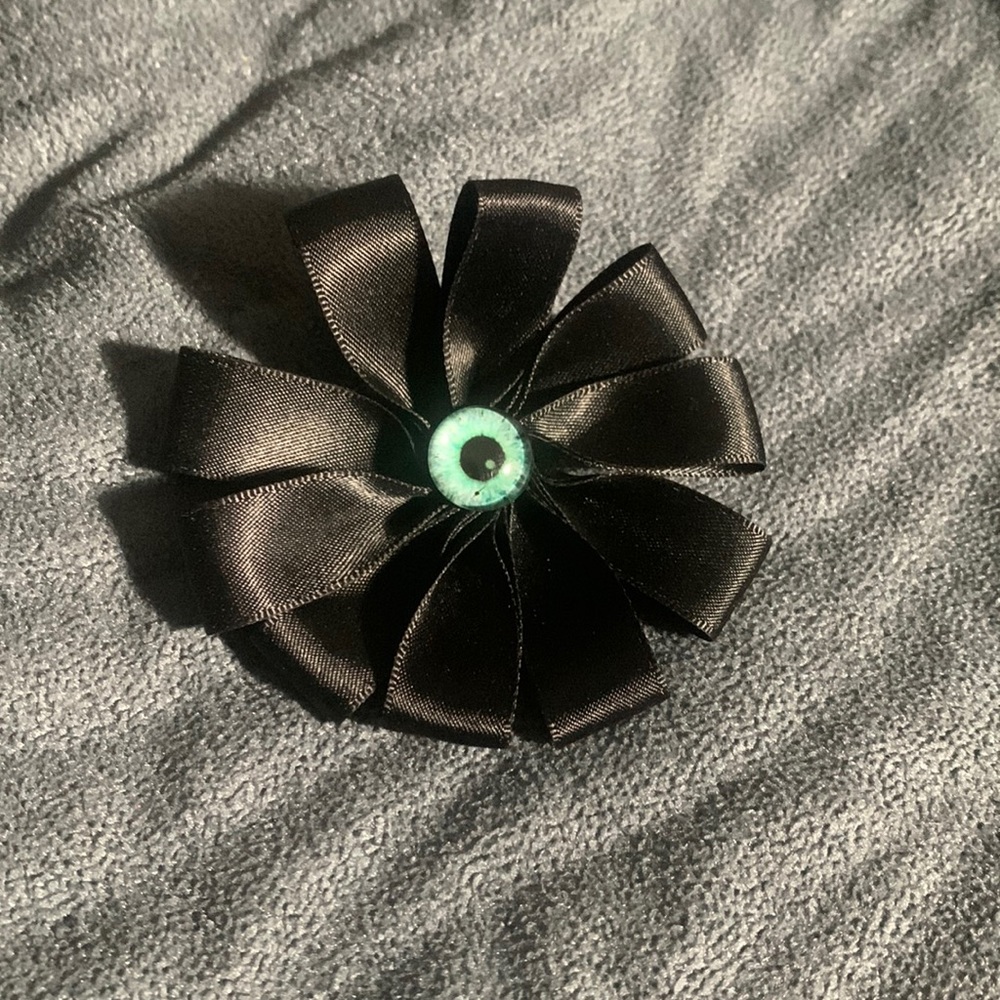 Monster eye flower hair clip